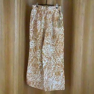 NWT! Wide Leg Pants Size Medium